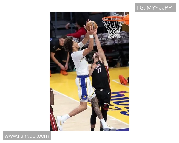 湖人对热火精彩对决回放10月12日比赛全景分析与精彩瞬间回顾